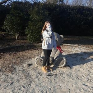 Meet your Posher, Kayla